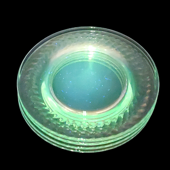Leaf Rim 7 1/4" Dessert Salad Plates Glows Green with 365nm UV Light Lot of 4 - Picture 4 of 10